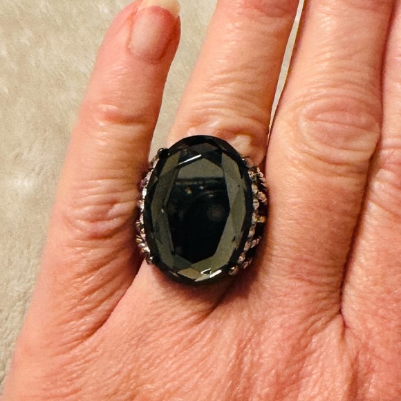 Lia Sophia Lunette Ring Size 8 - Picture 4 of 5